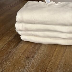 New Gildan Heavy Blend White sweatshirts